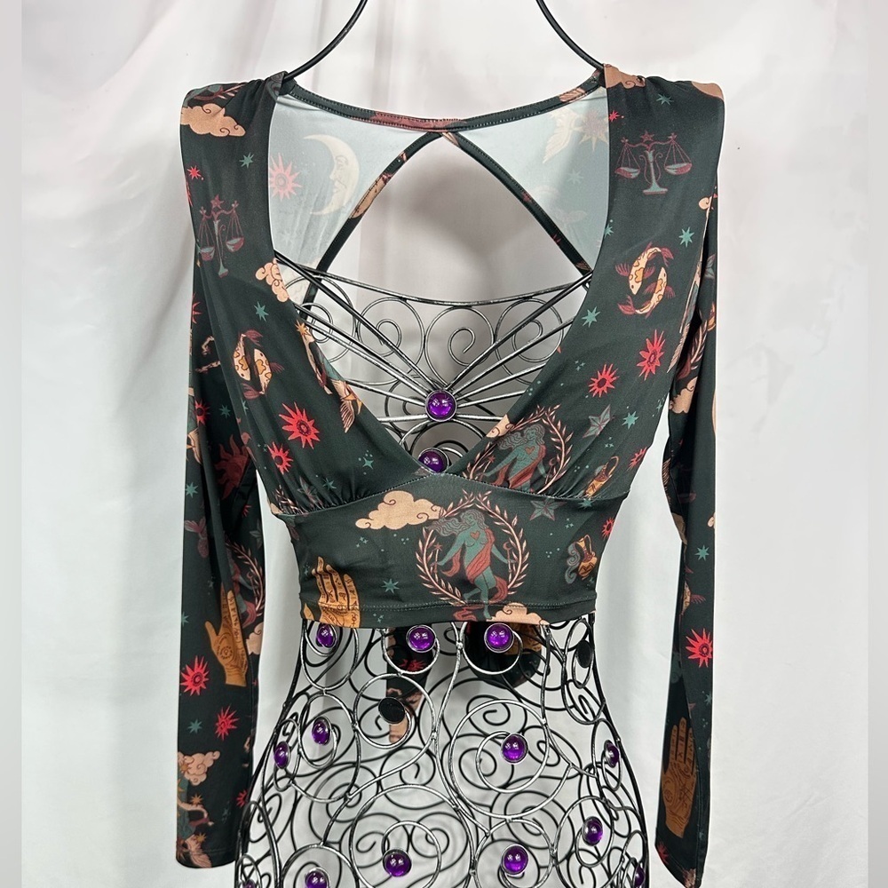 Urban Outfitters scuba astrology v neck cropped top size S